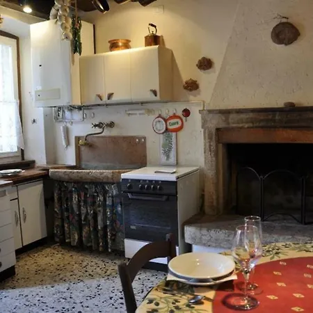 Casa Norman Дом отдыха Костермано